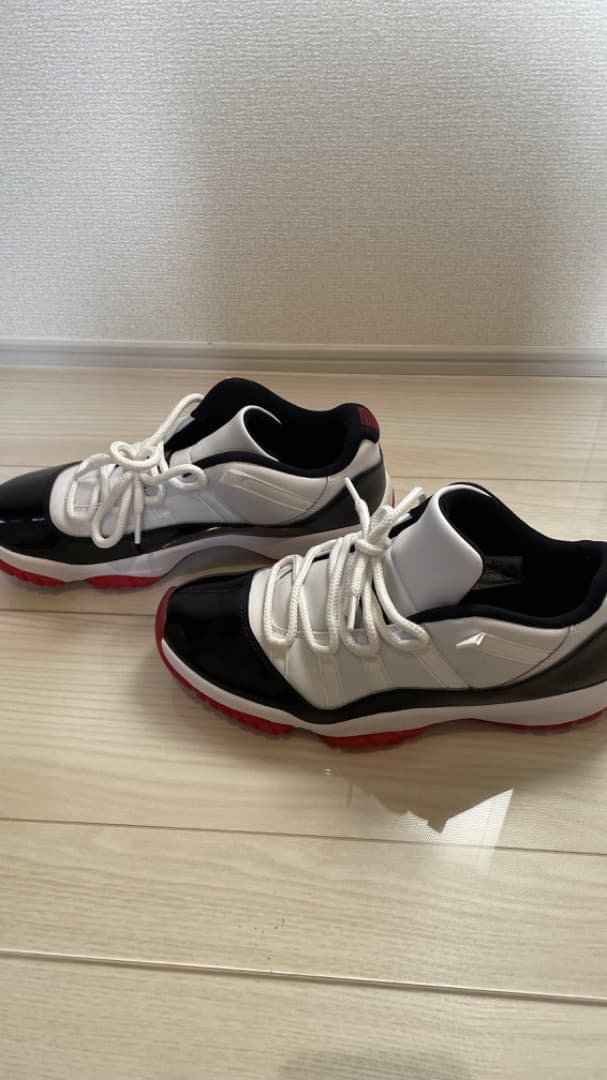 ナイキ　エアジョーダン11 LOW