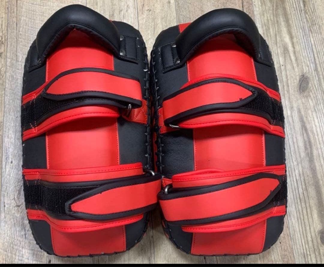 キックミット 新品 レッド/ブラック 本草