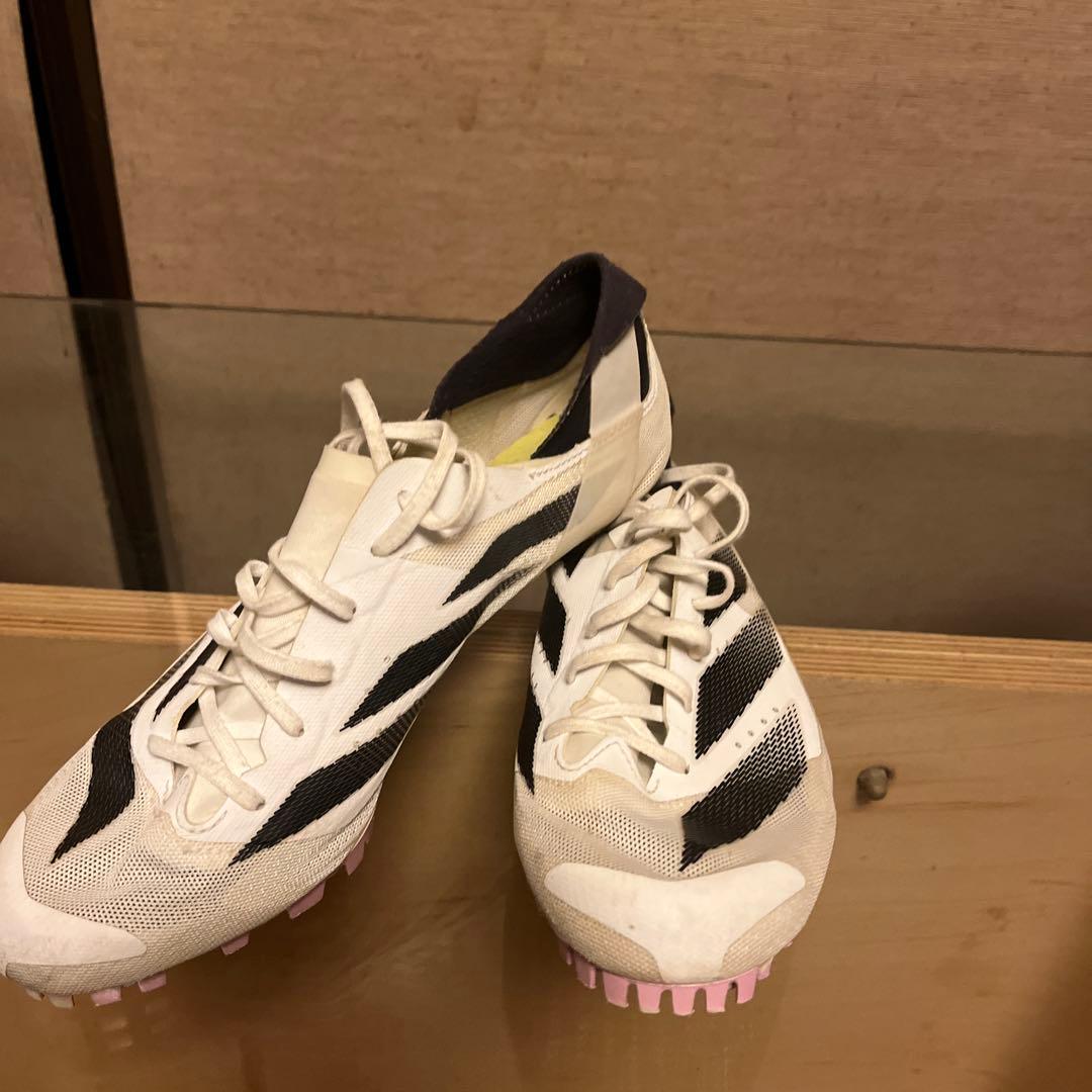 adizero スパイクシューズ ホワイト/ブラック