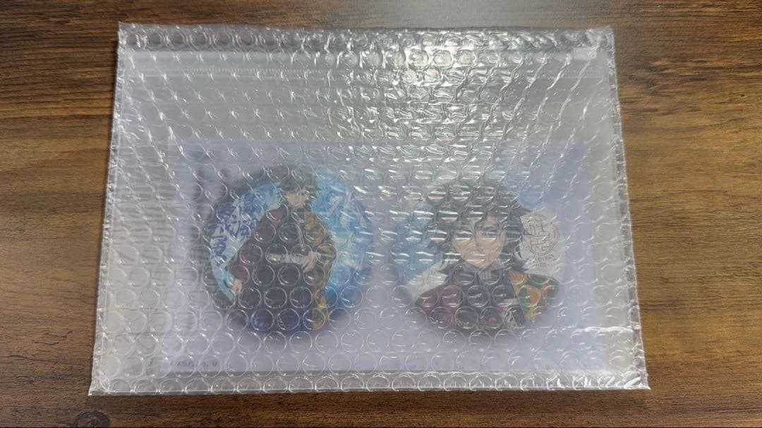 鬼滅の刃　冨岡義勇　柱展　キービジュアル缶バッジセット