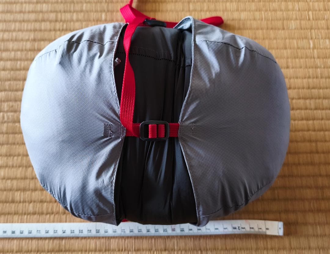 シームレス バロウバッグ #5　美品【モンベル】　別売コンプレッションキャップ付