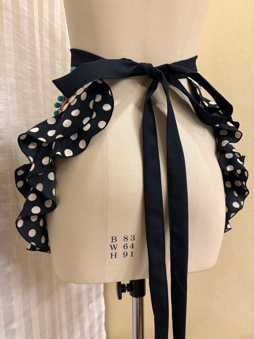 まゆ　フラメンコ衣装　エプロン 黒ボタニカル　黒ベージュ水玉　ターコイズ