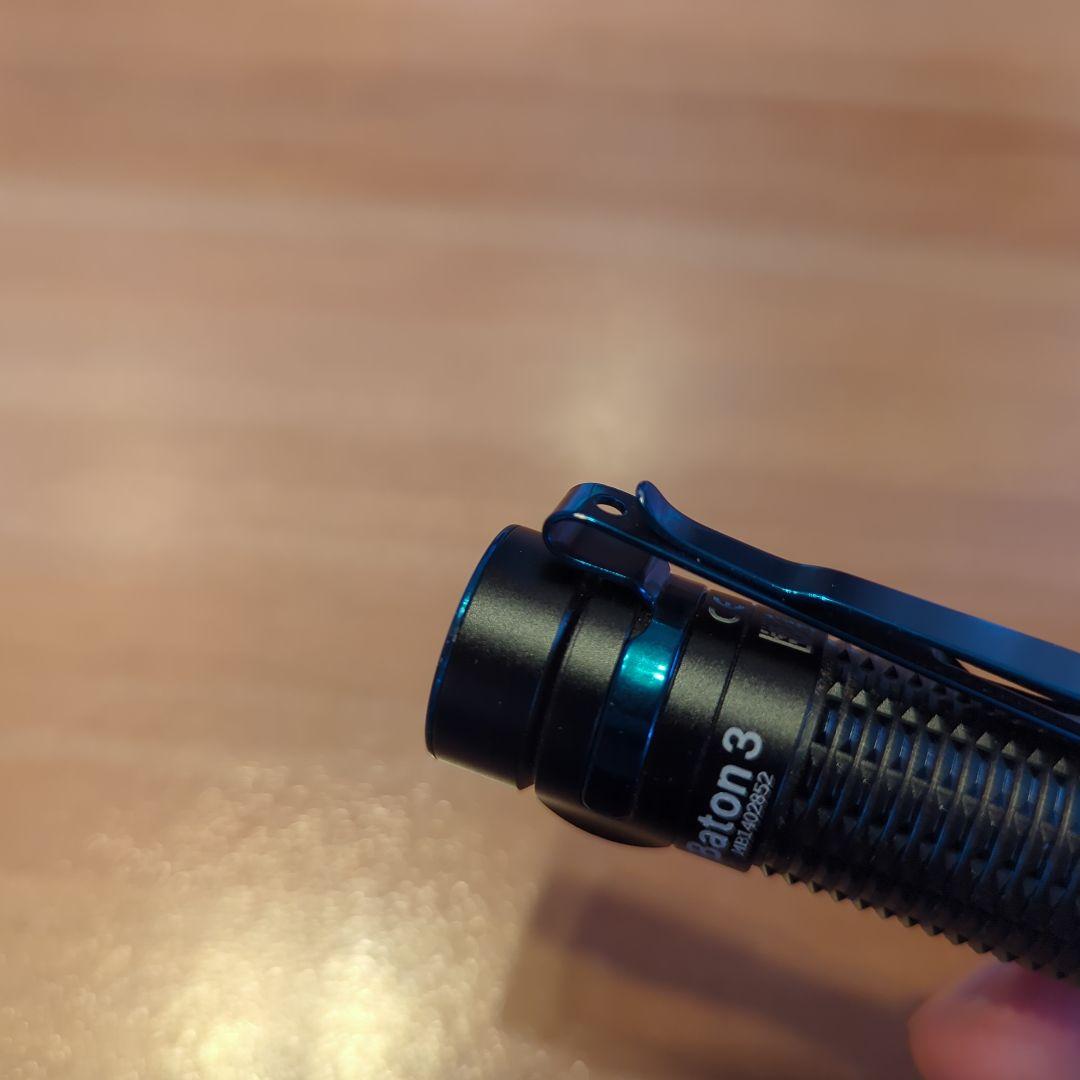 Olight Baton 3 懐中電灯 充電器付き