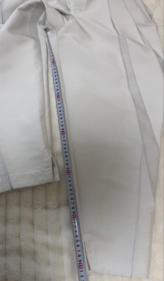 ISSEY MIYAKE ホワイトパンツ ウエスト約40cm