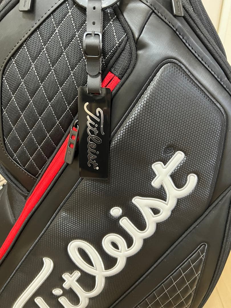 Titleist キャディバッグ ブラック/レッド　ミッドサイズ