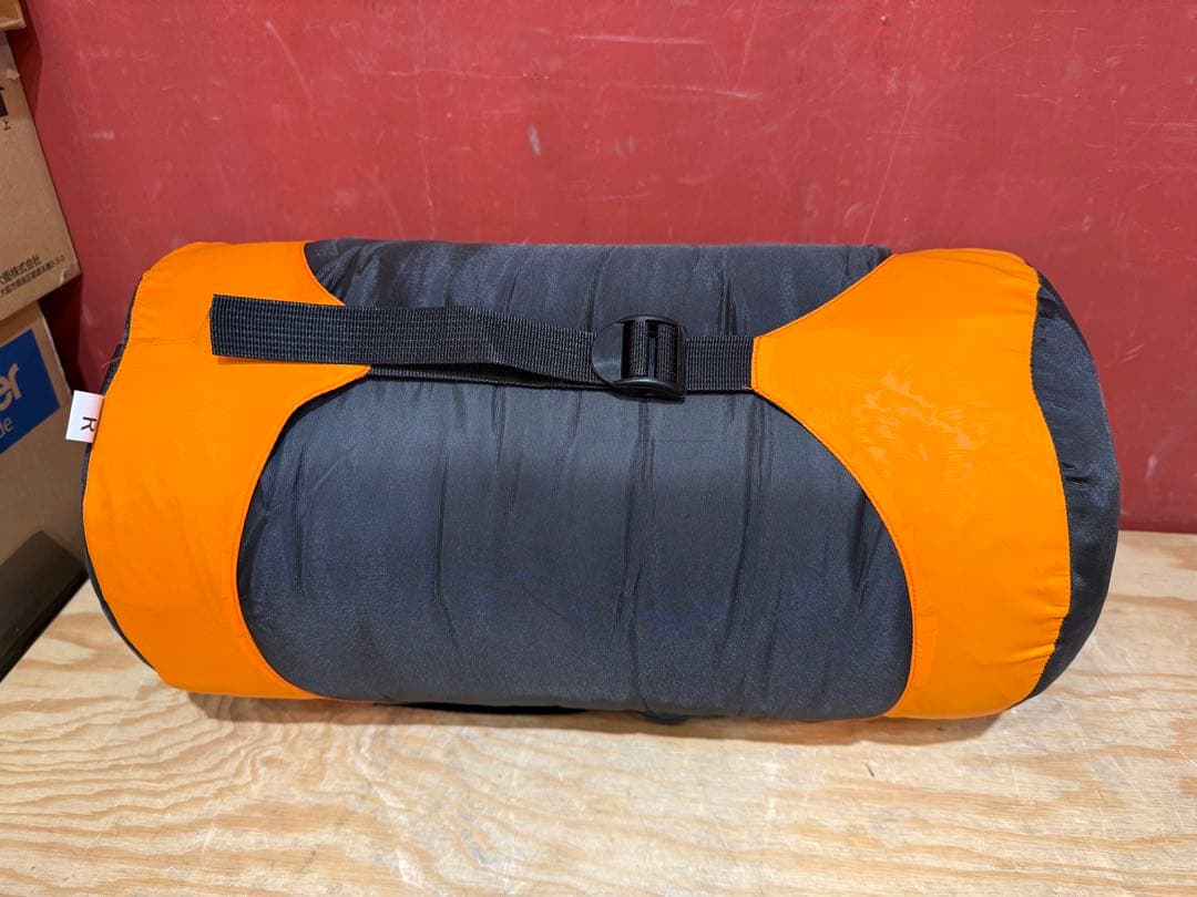 【極美品】　TOOGE ICE- 1500　ダウンシュラフ　寝袋　B