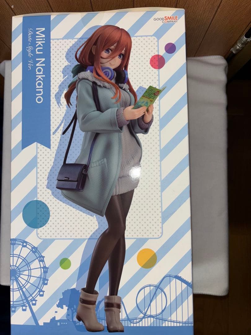 値下げ不可☆グッドスマイル三玖フィギュア新品未開封＋ルームウェア２Ｌ未使用近い