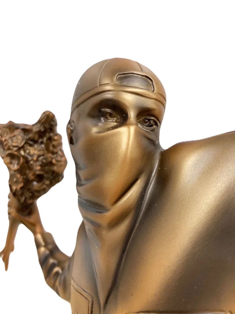 美品　ブロンズ製　FLOWER BOMBER BRONZE STATUE #2