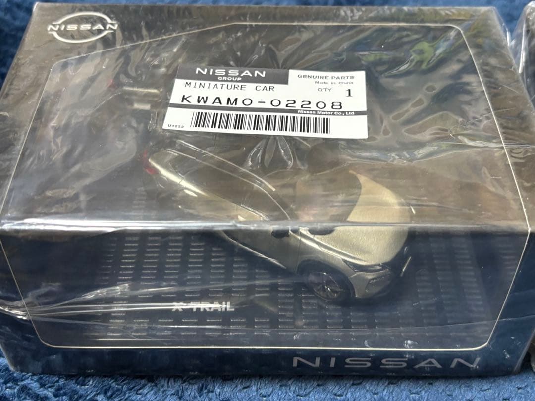京商 NISSAN X-TRAIL 1/43 ミニカー エクストレイル 2色