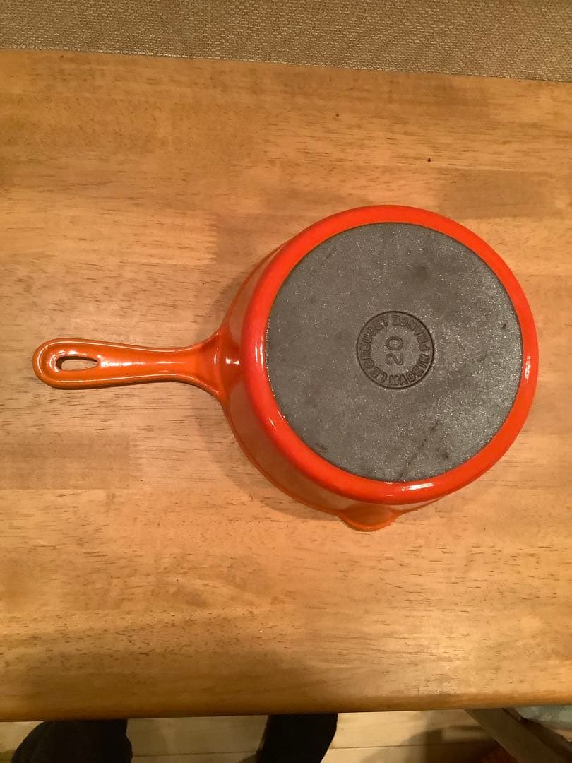 ルクルーゼ 片手鍋　20cm オレンジ色