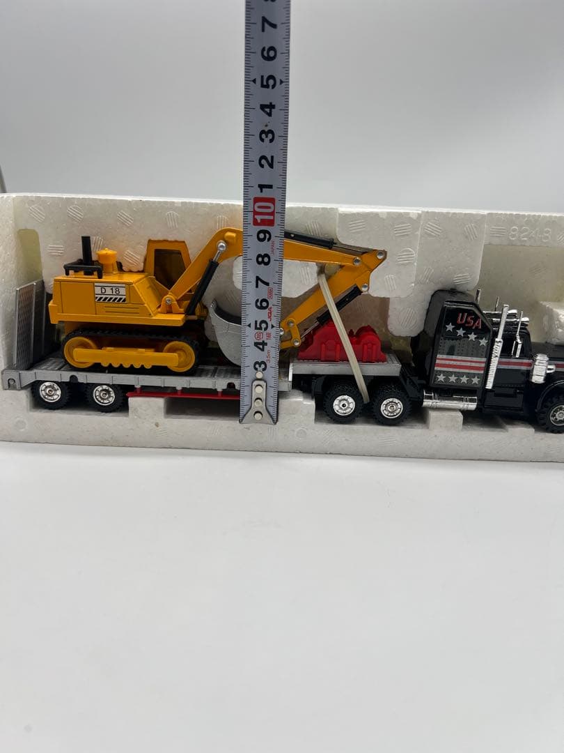ミニカー No148 Kenworth Tractor and Excavator