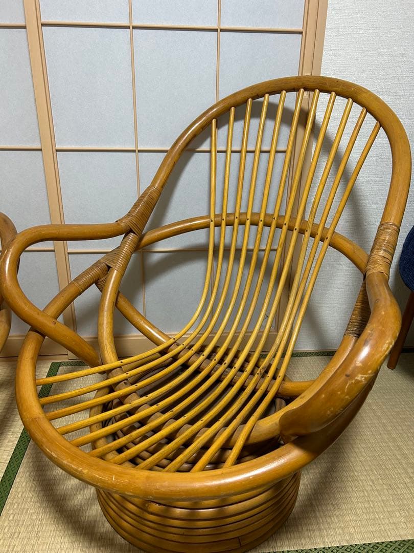 送料込❗️直接取引可能❗️ラタンチェア360度 回転式 籐家具 ひじ掛け 昭和レトロ