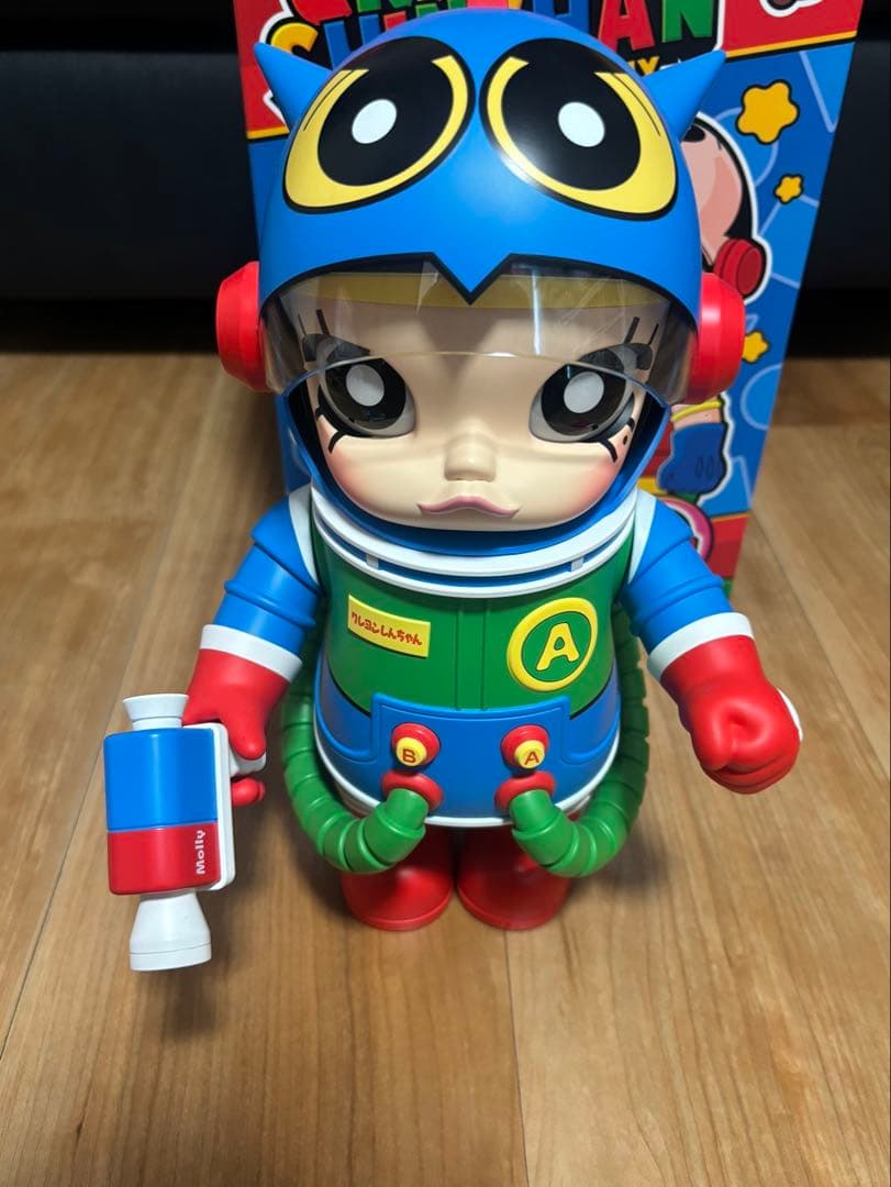 MEGA 400% SPACE MOLLY クレヨンしんちゃん アクション仮面