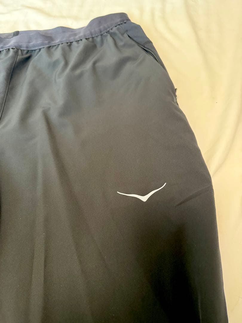 HOKA ランパンツ　一度履いただけ　L