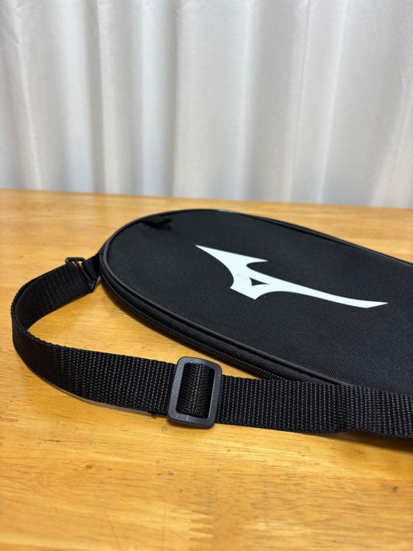 Mizuno バドミントンラケット ホワイト ケース付き