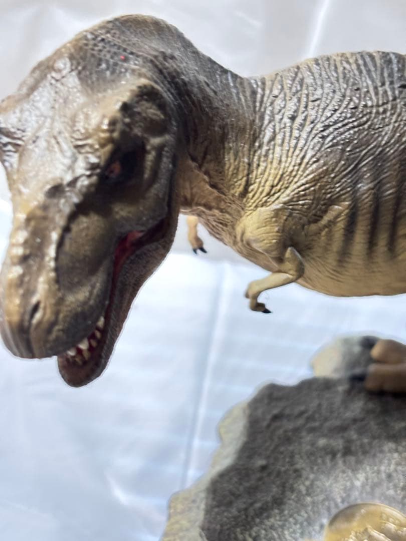 プライム1　Jurassic Park T Rex 限定版フィギュア