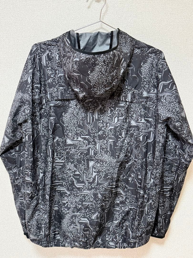 ナイキ シールドレーサーNIKE ナイロンパーカー ランニング L