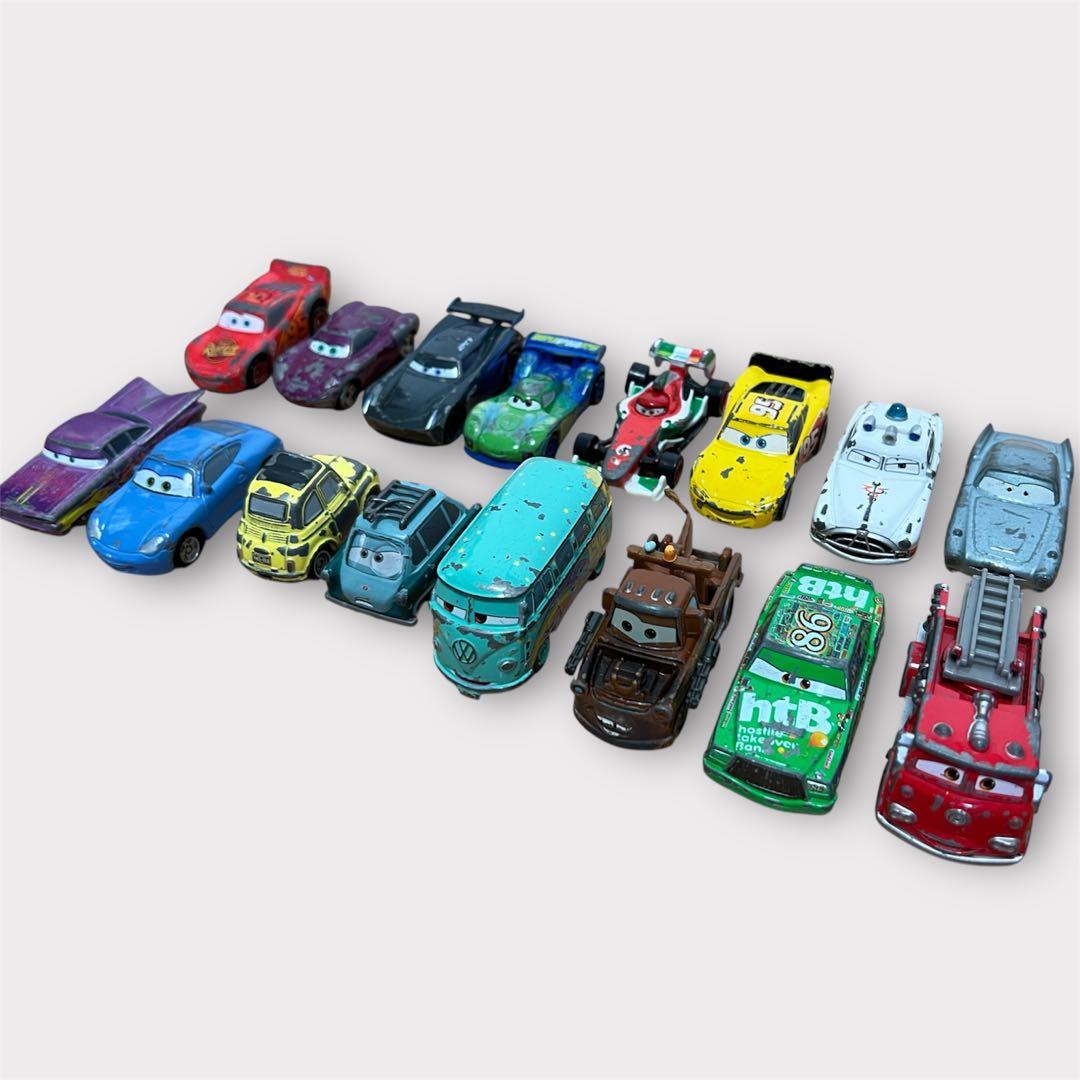 トミカ　カーズ　廃盤　レア　ボックス付き　18台＋4台