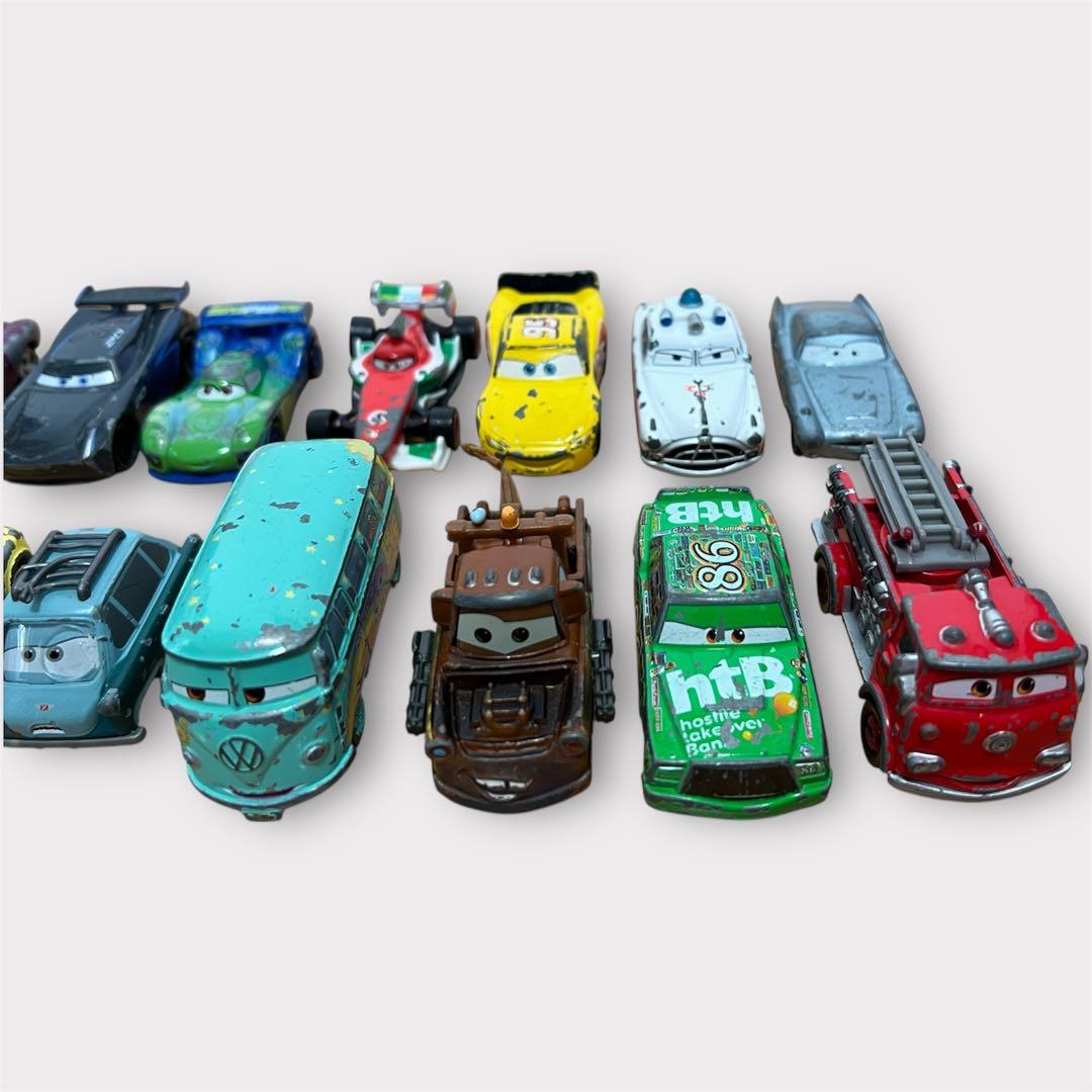 トミカ　カーズ　廃盤　レア　ボックス付き　18台＋4台