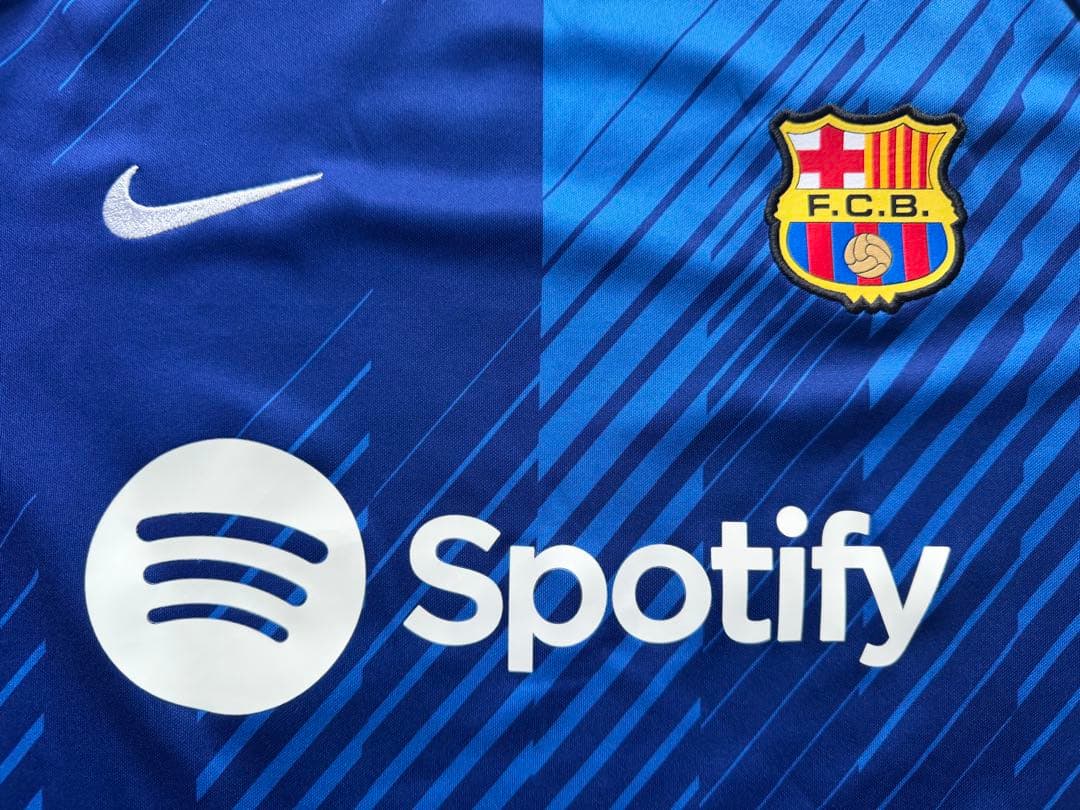 【美品】FC Barcelona シャツ Lサイズ 2枚セット