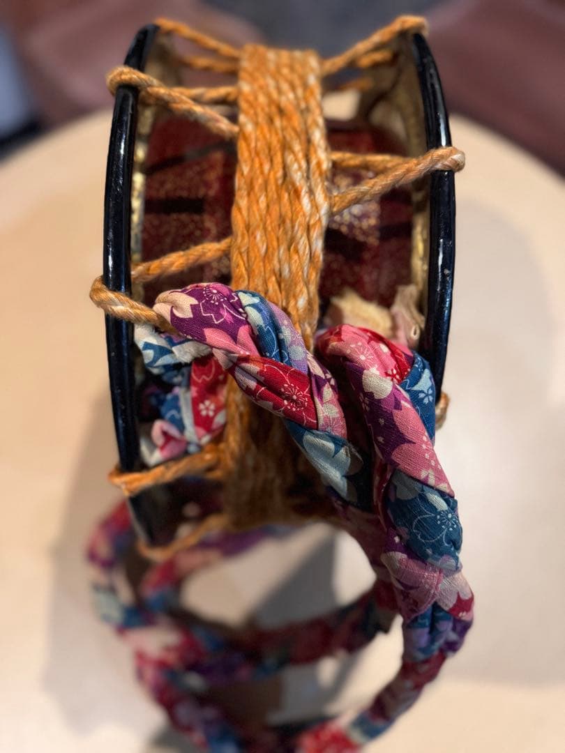 和太鼓 締太鼓、直径約35cm 花柄装飾