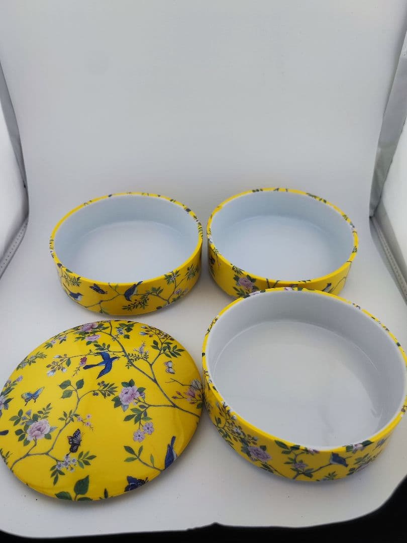 1870.花と鳥の模様の3段重箱