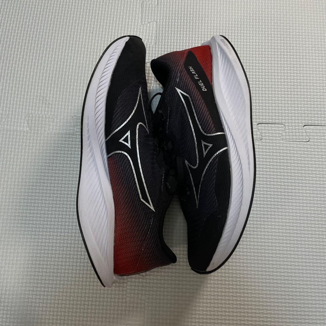 新品 ミズノ Duel Flash 軽量 ランニング スニーカー ミズノエナジー