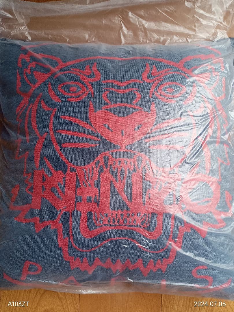 KENZO クッション　■新品未使用、希少品