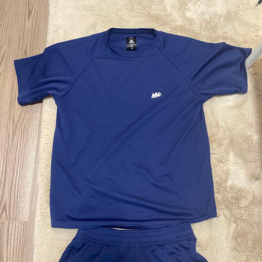 ボーラホリック ネイビー Tシャツとショーツ セット