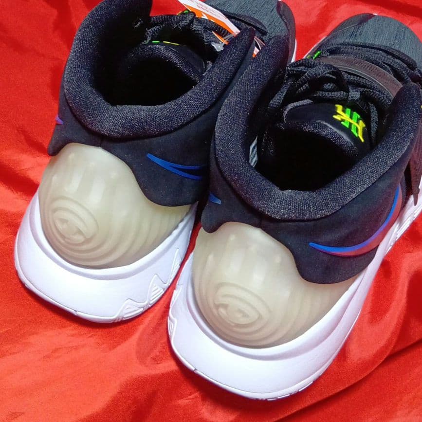 【新品未使用】NIKE カイリー6 EP