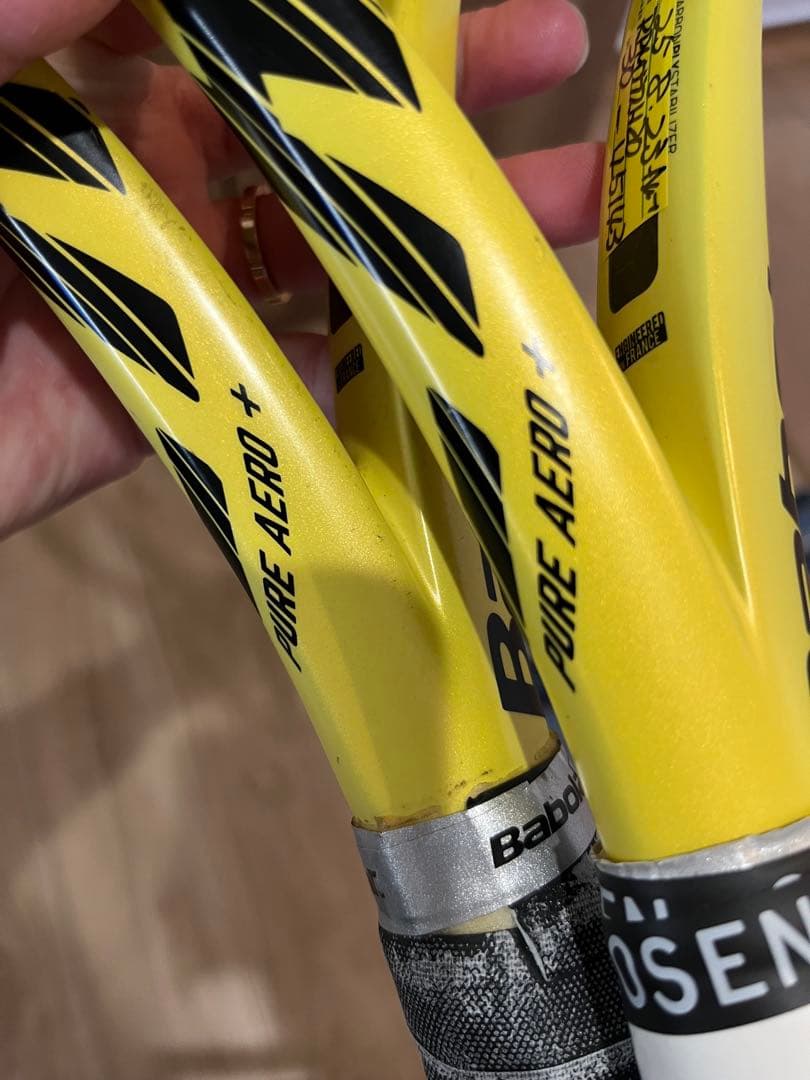 Babolat ピュアアエロプラス2019　2本セット