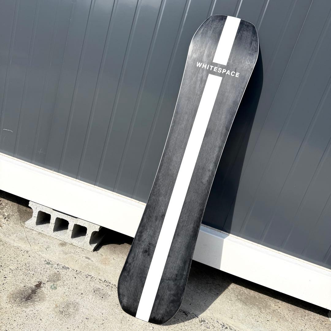 【超美品】ホワイトスペース プロ キッズ 板 スノーボード130cm