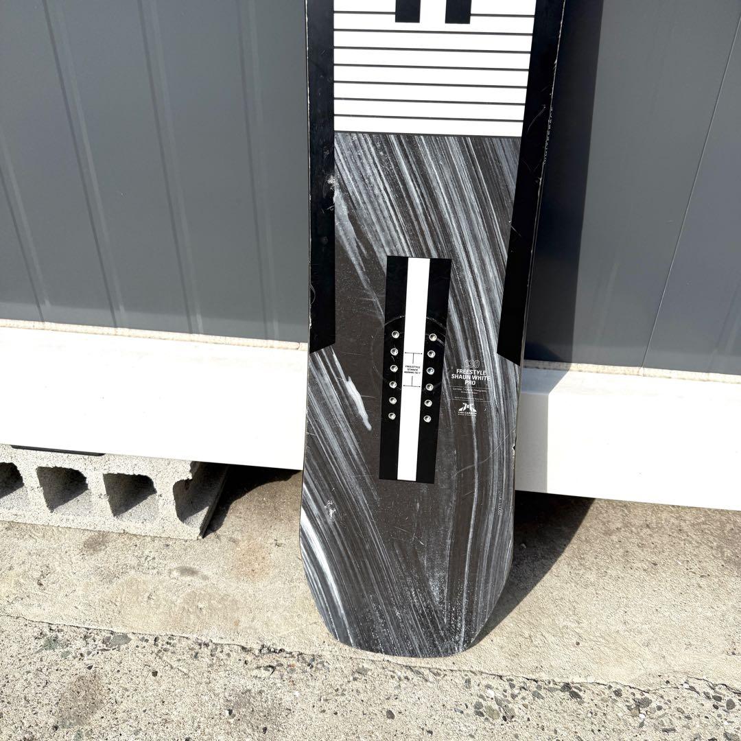 【超美品】ホワイトスペース プロ キッズ 板 スノーボード130cm