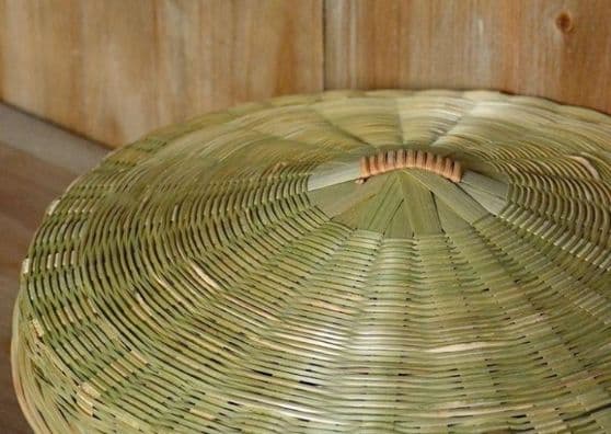 竹細工 しゅうのうかご   収納かご 蓋付竹カゴ 手作工芸品 新品