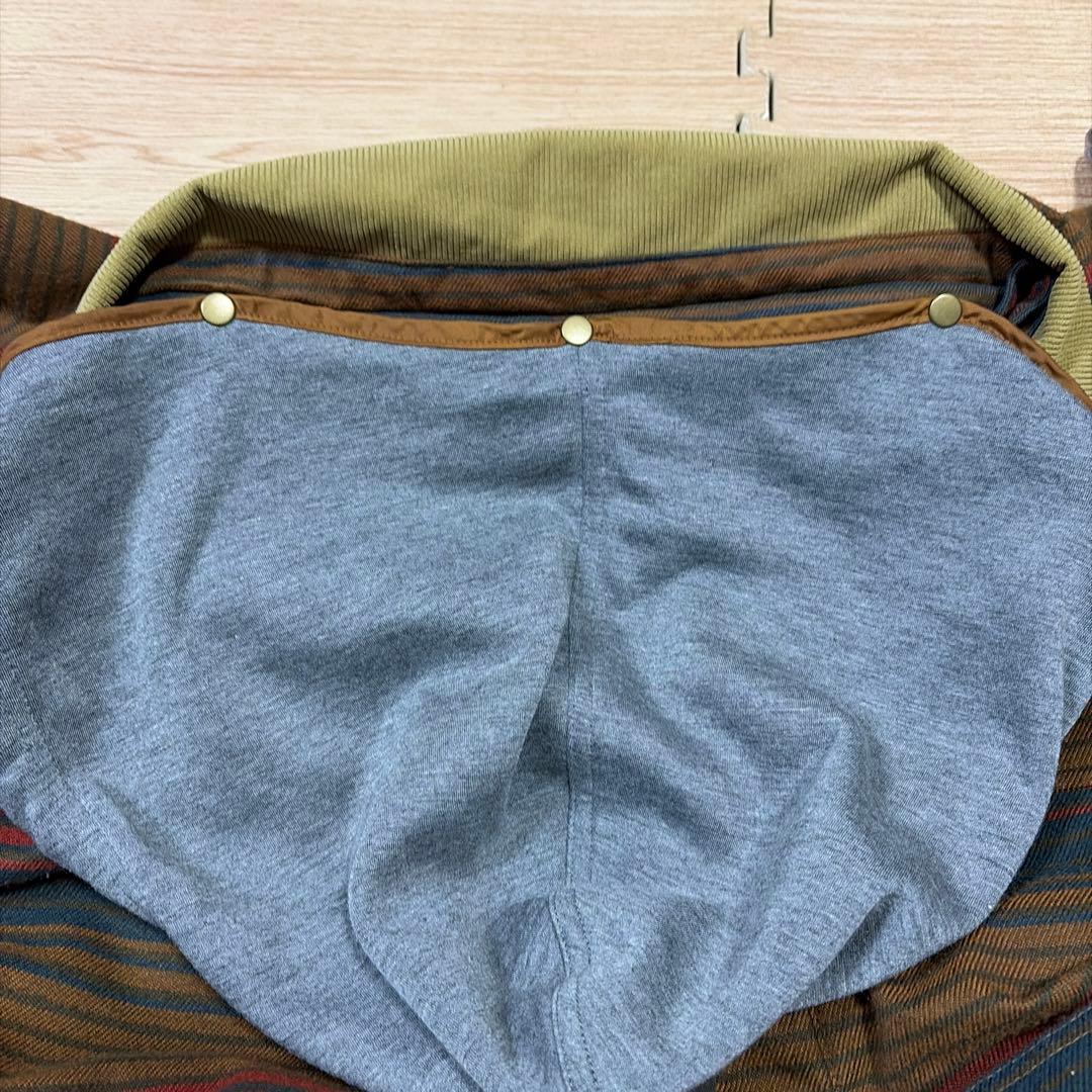 【大人気美品】BURTON 中綿フーディジャケット ボーダー柄Lサイズ