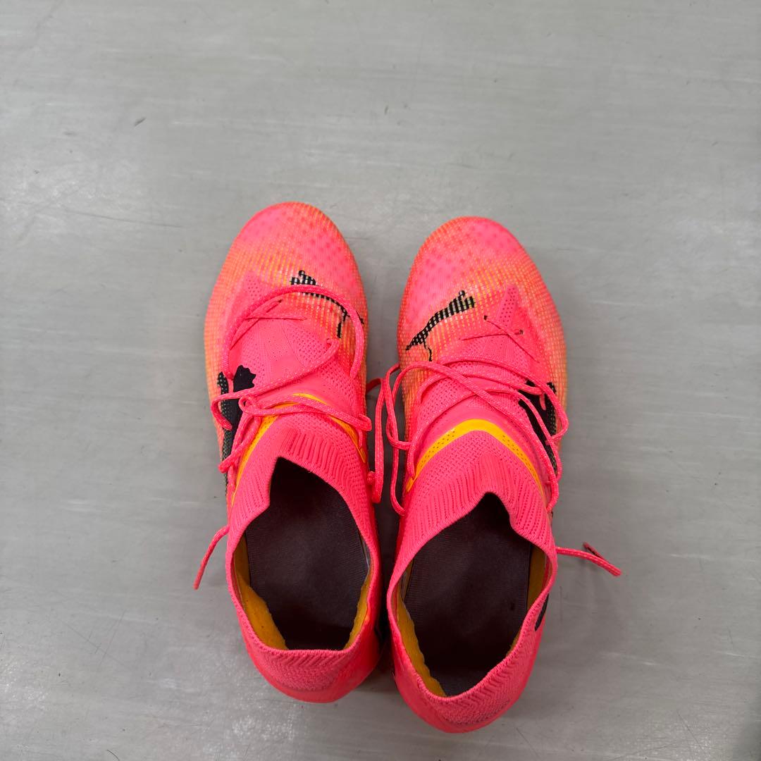 『美品』Puma futureスパイク26.5cm