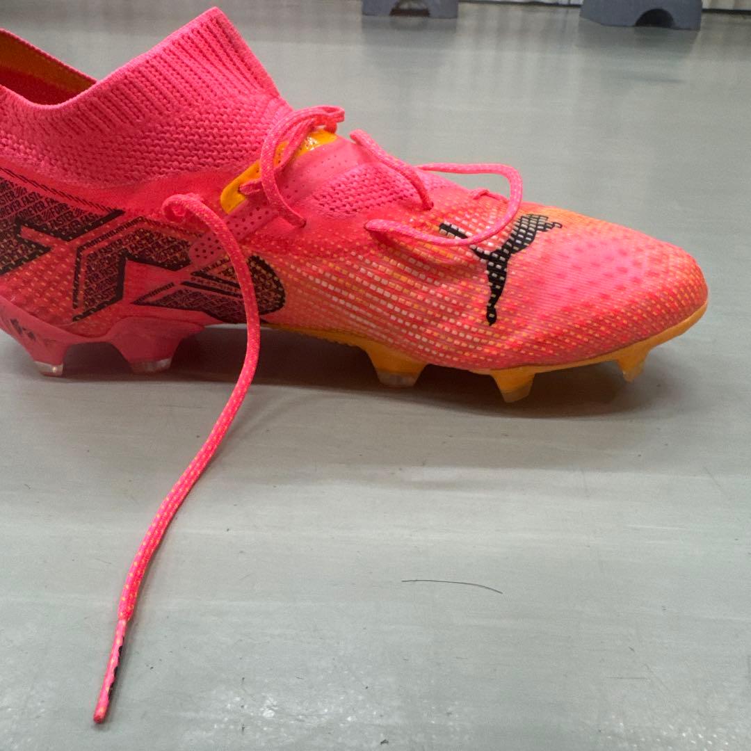 『美品』Puma futureスパイク26.5cm