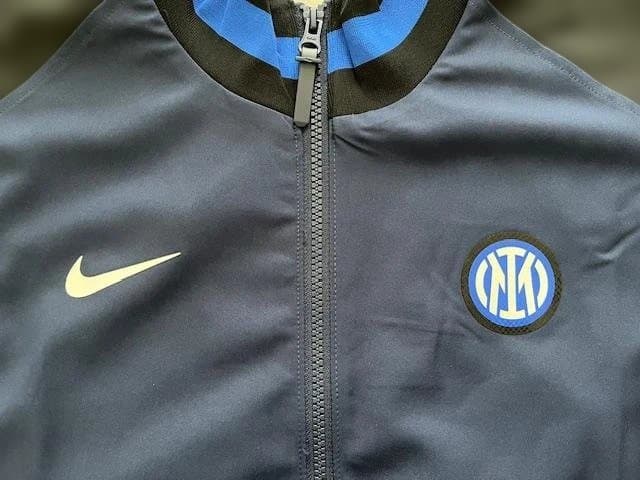 インテル NIKEアンセムジャケット S～Mサイズ 日本未入荷