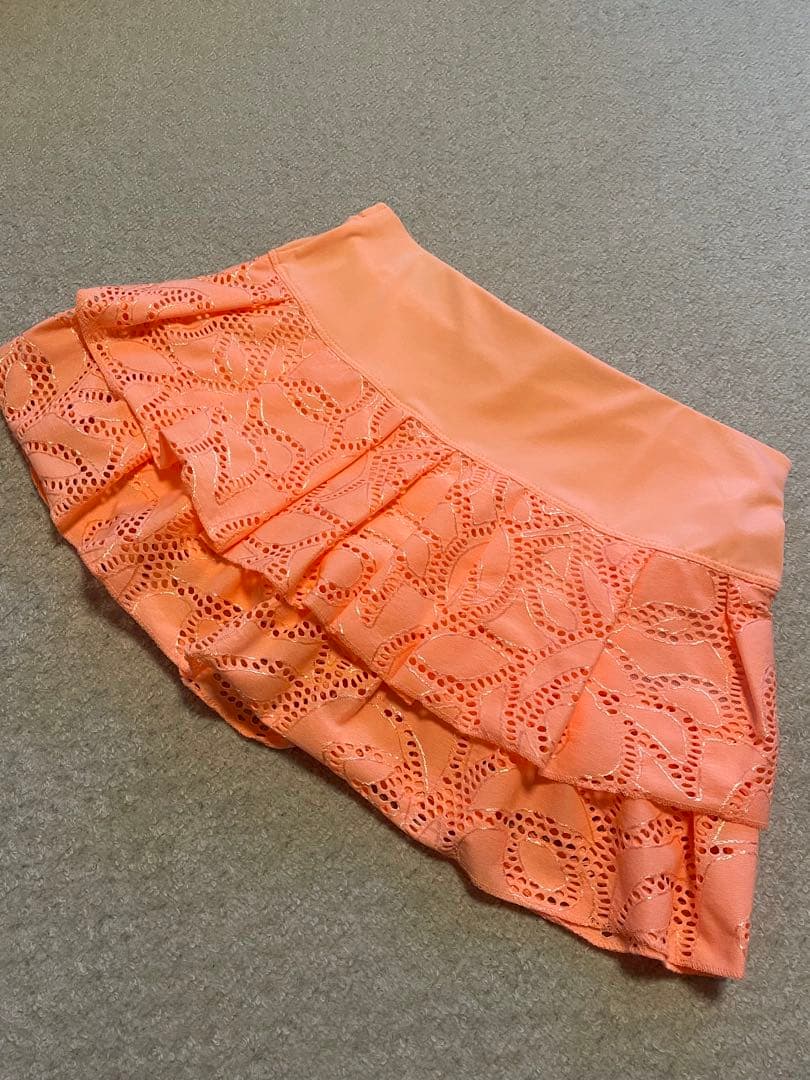 ラッキーインラブ⭐️新品⭐️日本サイズＭオレンジ レース フリル アドミラルFILA