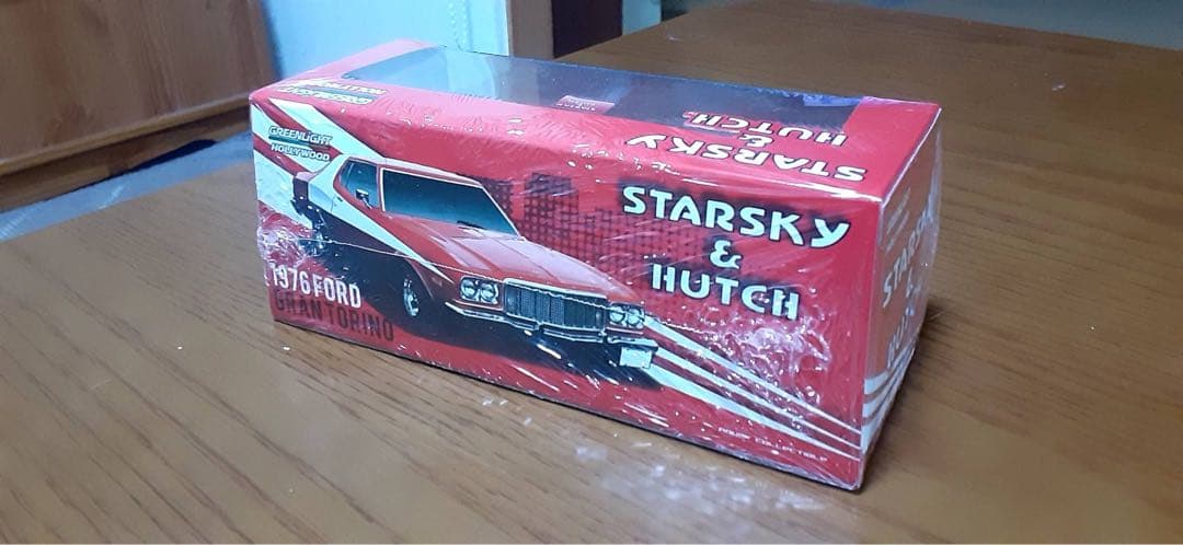 グリーンライト　1/43 スタスキー&ハッチ　フォード　グラン　トリノ
