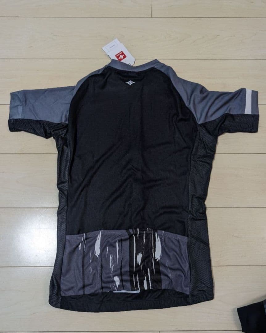 新品　Santic サンティック　サイクルジャージ　セットアップ　Lサイズ