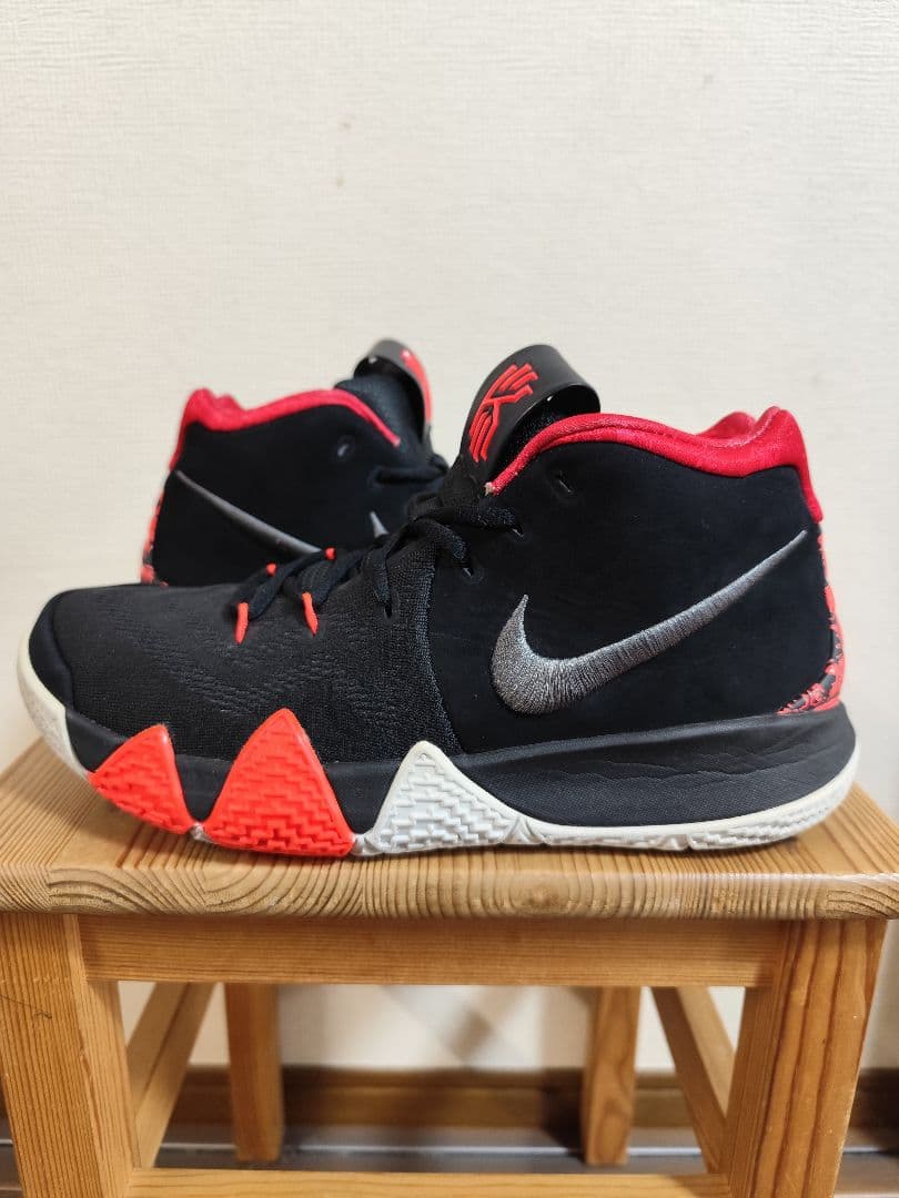 Nike Kyrie 4 ナイキ カイリー 4　27.5cm　カイリーアービング