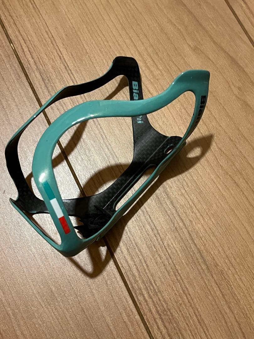 Bianchi ビアンキ　カーボン　ボトルケージ　チェレステカラー