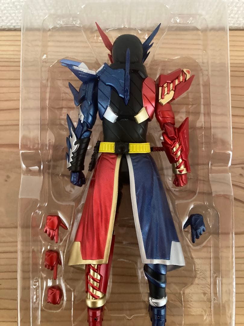 仮面ライダー　クローズビルドフォーム　s.h.フィギュアーツ