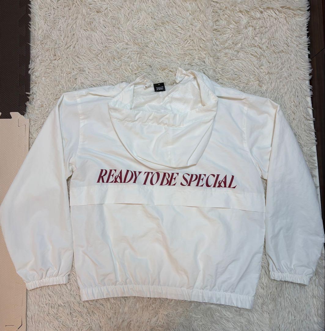 TWICE READY TO BE SPECIAL メッシュパーカーM
