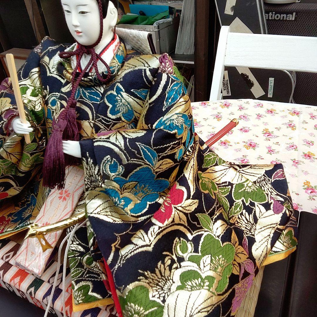 親王平飾り　特選十二単衣びな　台から人形まで　縦26cm　橫38cm　高さ34