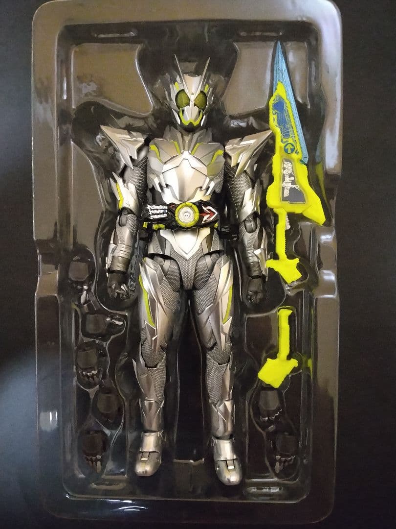 SHFiguarts仮面ライダーゼロワン メタルクラスター ホッパー