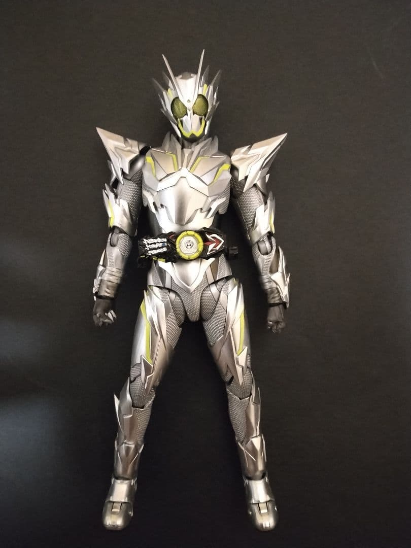 SHFiguarts仮面ライダーゼロワン メタルクラスター ホッパー