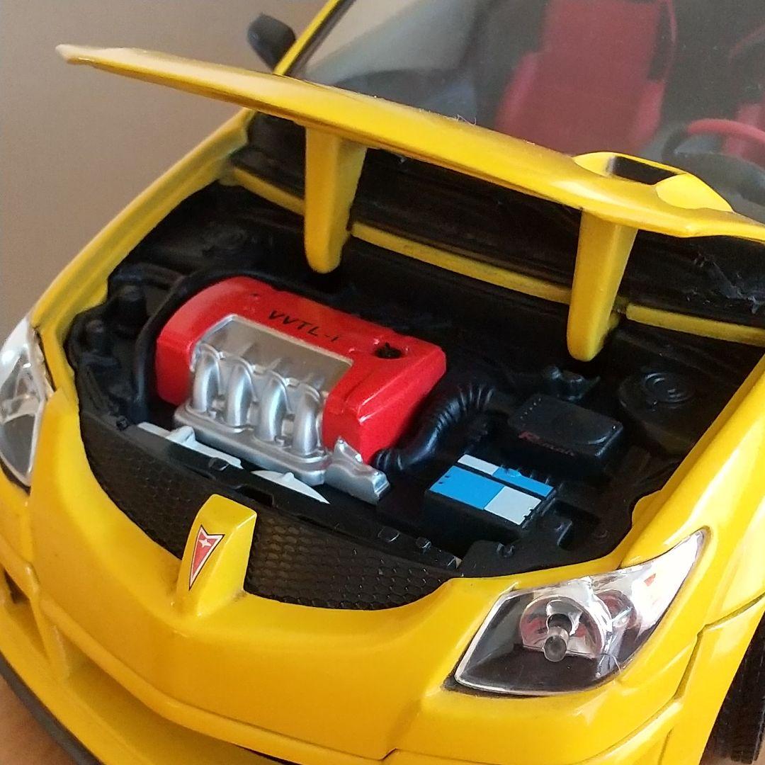 Pontiac Vibe GT-R 1/18 ダイキャストカー トヨタ ヴォルツ