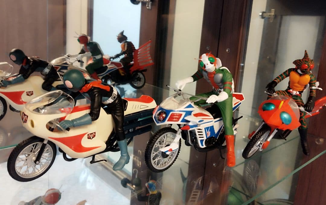 レア商品 仮面ライダー バイク ＆ フィギュア 3体 セット